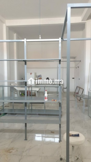 Opportunité en Or ! Maison aux normes architecturales élevées et à l'emplacement stratégique - Vente Immobilier - Mechraa Bel Ksiri - photo 2