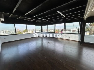 Location Villa moderne pour habitation ou bureau - Villa à louer - Rabat