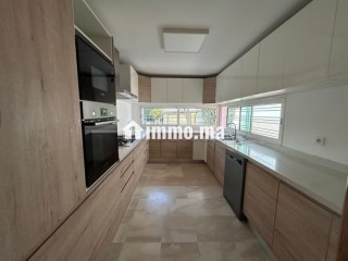 Location Villa moderne pour habitation ou bureau - Villa à louer - Rabat