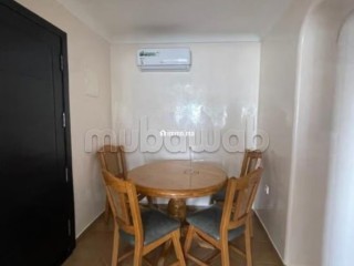 Superbe appartement à louer à M'Diq. Surface de 72 m². Cheminée et service de conciergerie - Appartement à louer