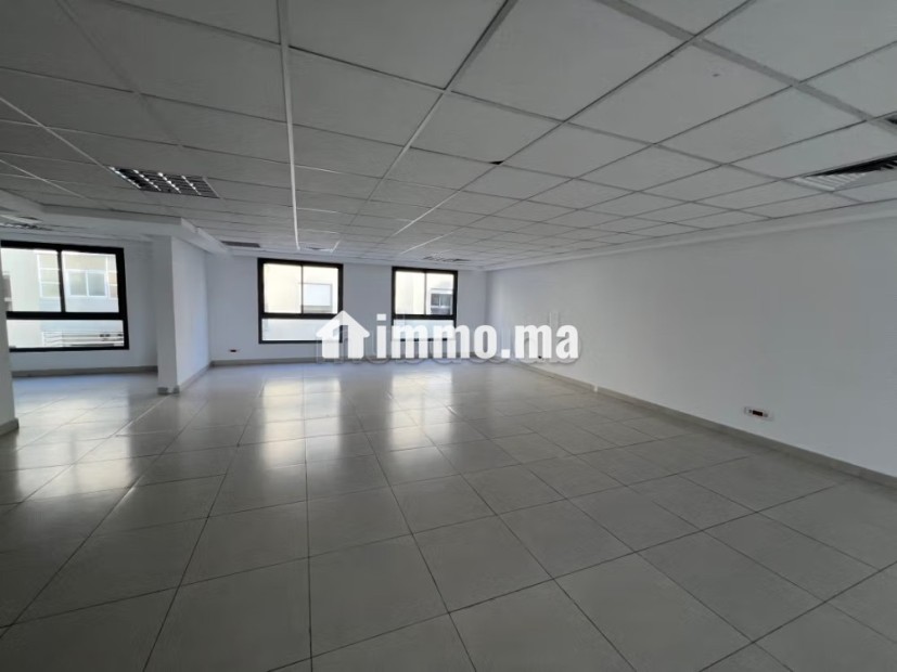 Top bureau avec terasse à louer à ain diab proche de marina - Location Immobilier - Casablanca - photo 4