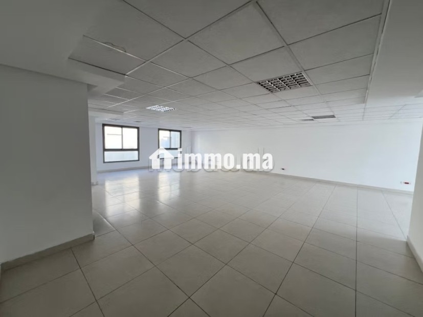 Top bureau avec terasse à louer à ain diab proche de marina - Location Immobilier - Casablanca - photo 5