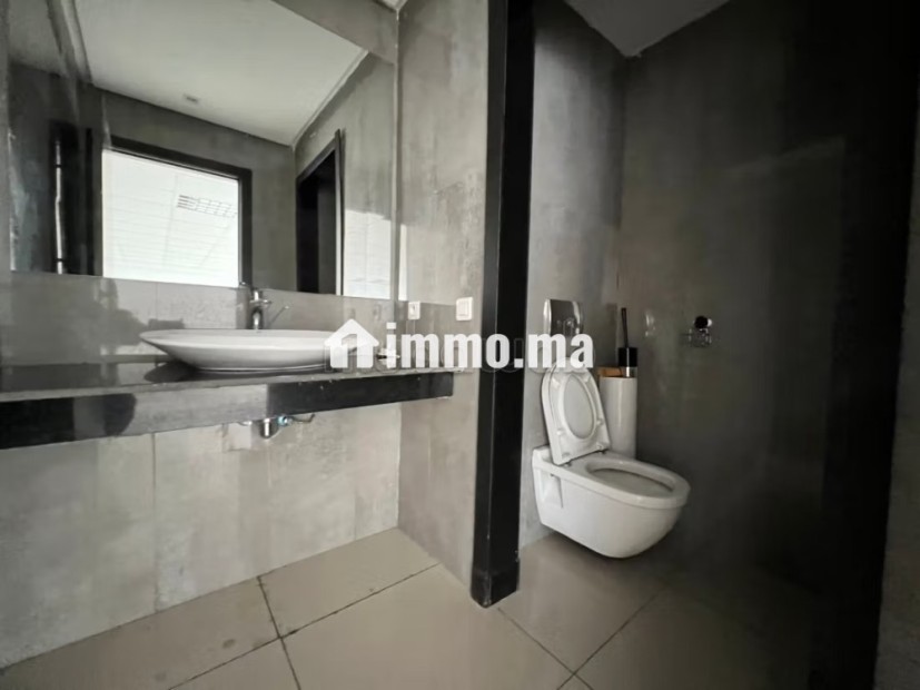 Top bureau avec terasse à louer à ain diab proche de marina - Location Immobilier - Casablanca - photo 6