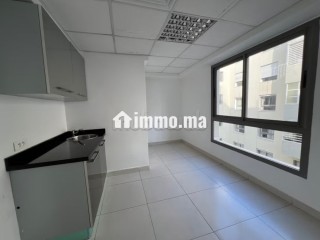 Top bureau avec terasse à louer à ain diab proche de marina - Bureau à louer - Casablanca