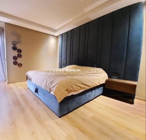 studio-meuble-terrasse-neuf-en-location-a-maarif-extension-big-2
