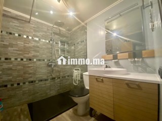 Location d'un appartement à Nouvelle Ville. 3 chambres. Antenne parabolique et sécurité - Appartement à vendre - Fes
