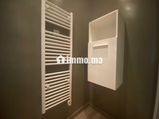 Location d'un appartement à Nouvelle Ville. 3 chambres. Antenne parabolique et sécurité - Appartement à vendre - Fes