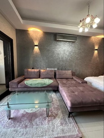 chambre-salon-a-cote-la-gare-du-train-centre-de-gu-big-0