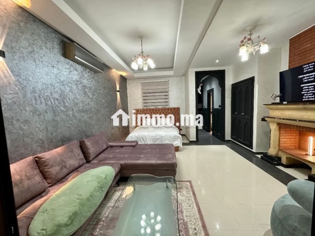 chambre-salon-a-cote-la-gare-du-train-centre-de-gu-big-16