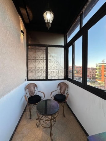 chambre-salon-a-cote-la-gare-du-train-centre-de-gu-big-5