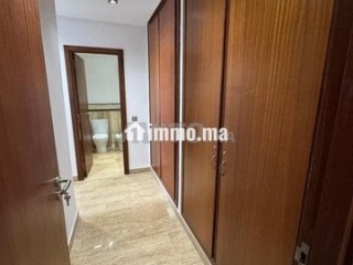 Appartement nouvellement meublé à Mahaj Riyad - Appartement à louer - Rabat