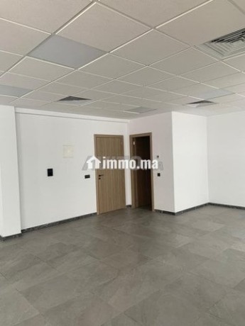 bureau-pour-location-situe-a-evasion-sidi-maarouf-big-2