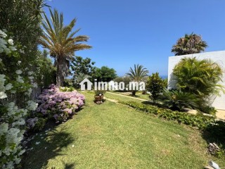 Villa sur mer dehaut standing à vendre à M'Diq. 7 pièces. Meublé - Villa à vendre - Autre