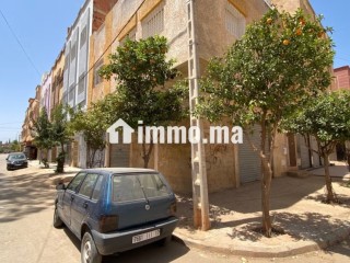 Local commercial 2 faces en location à Ouislane.
Surface totale 77 m² - Villa à louer
