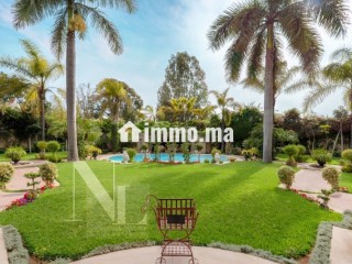 Somptueuse villa à vendre à Californie. Superficie 2100 m². Meublé - Villa à vendre - Casablanca