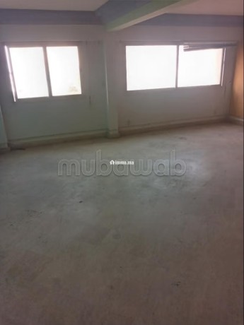 habit-immobilier-met-en-vente-un-joli-appartement-bureau-avec-garage-titre-big-0
