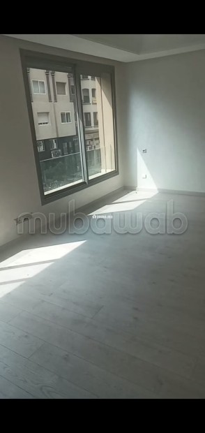 A louer un bel appartement avec 2 places au garage - Location Immobilier - Casablanca - photo 2