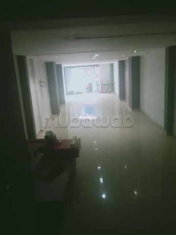 a-vendre-un-magasin-commercial-avec-mezzanine-big-9