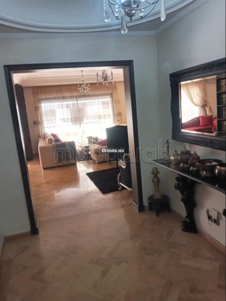 A vendre un joli appartement de 4 chambres et 2 places au garage - Vente Immobilier - Casablanca - photo 2