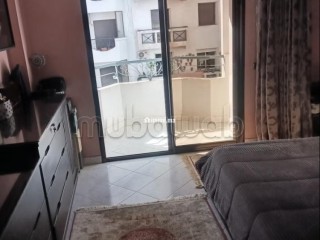 A vendre un joli appartement de 4 chambres et 2 places au garage - Appartement à vendre - Casablanca