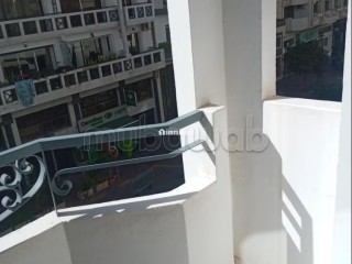 A vendre un joli appartement de 4 chambres et 2 places au garage - Appartement à vendre - Casablanca