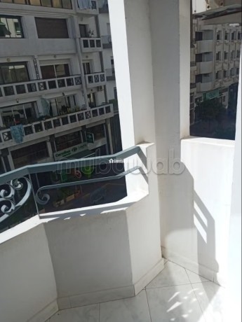 a-vendre-un-joli-appartement-de-4-chambres-et-2-places-au-garage-big-12