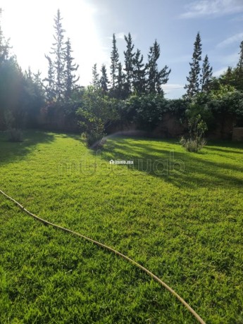 villa-de-haut-standing-a-louer-a-route-de-lourika-4-chambres-agreables-big-2