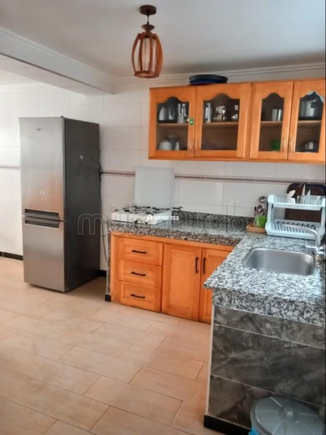 Appartements à louer à Al Hoceima. 3 pièces. Salon traditionnel et système d'antenne parabolique - Vente Immobilier - Al Hoceïma - photo 2