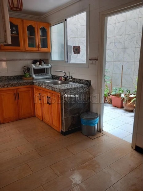 Appartements à louer à Al Hoceima. 3 pièces. Salon traditionnel et système d'antenne parabolique - Vente Immobilier - Al Hoceïma - photo 3