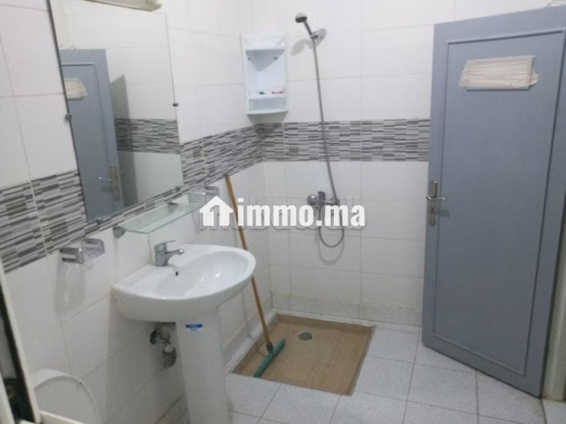 Appartements à louer à Al Hoceima. 3 pièces. Salon traditionnel et système d'antenne parabolique - Vente Immobilier - Al Hoceïma - photo 7