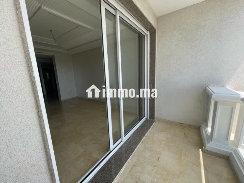 Vue dégagée exceptionnelle appart à Iberia 160m² - Location Immobilier - Tanger - photo 3