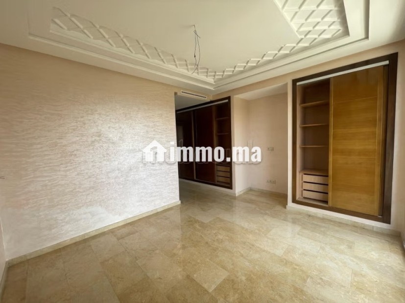 Vue dégagée exceptionnelle appart à Iberia 160m² - Location Immobilier - Tanger - photo 6