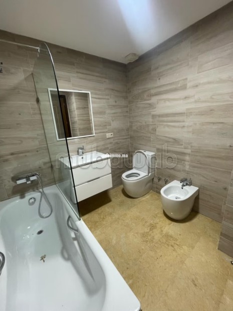 Vue dégagée exceptionnelle appart à Iberia 160m² - Location Immobilier - Tanger - photo 7