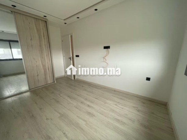 superbe-appartement-renove-a-branes-a-vendre-big-3