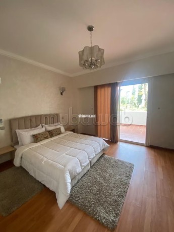 appartement-en-location-a-secteur-touristique-3-grandes-pieces-meuble-big-3