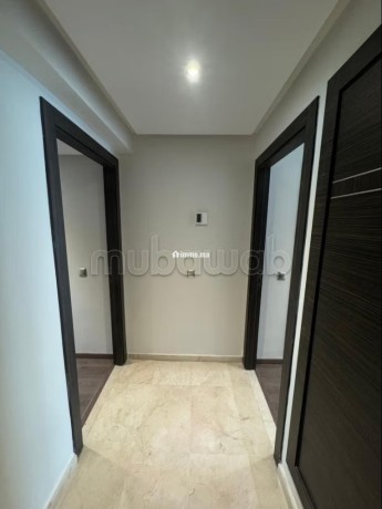 louez-cet-appartement-a-triangle-dor-3-grandes-pieces-bien-meuble-big-8