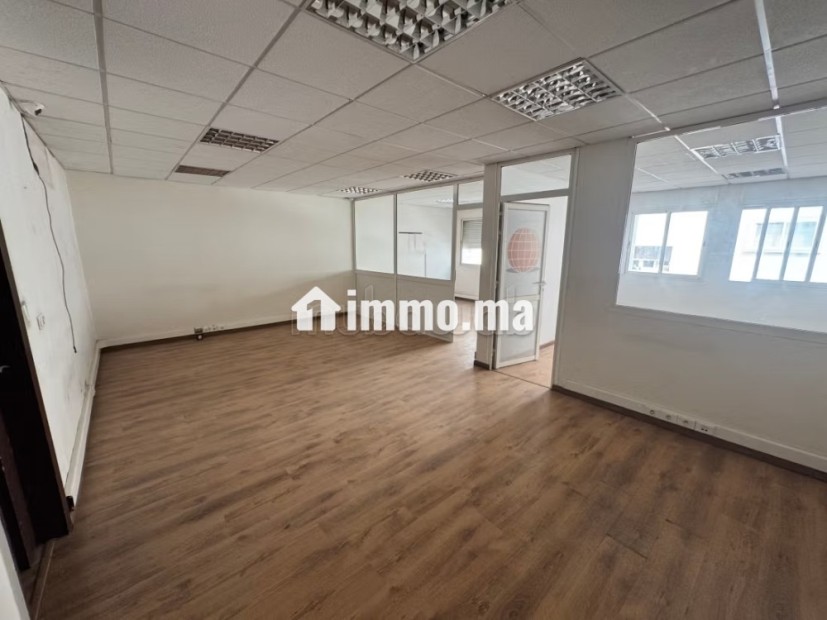 Location de bureaux à Maârif. Surface totale 120 m². Ascenseur - Location Immobilier - Casablanca - photo 1