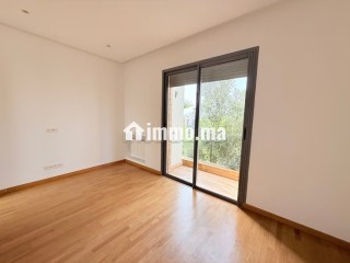 Somptueuse Villa 4 chambres en location vide ou meublée à Californie avec piscine et grand jardin, Casablanca - Villa à louer - Casablanca