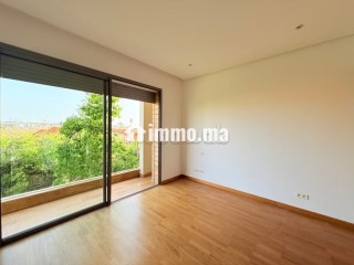 Somptueuse Villa 4 chambres en location vide ou meublée à Californie avec piscine et grand jardin, Casablanca - Villa à louer - Casablanca