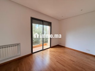 Somptueuse Villa 4 chambres en location vide ou meublée à Californie avec piscine et grand jardin, Casablanca - Villa à louer - Casablanca