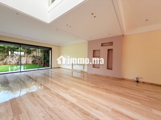 somptueuse-villa-4-chambres-en-location-vide-ou-meublee-a-californie-avec-piscine-et-grand-jardin-casablanca-big-3