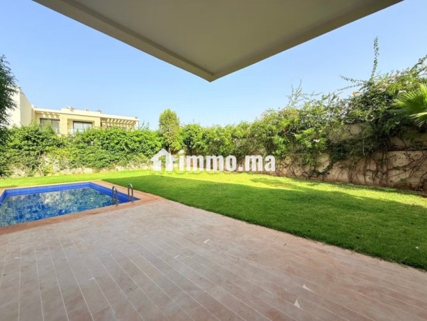 somptueuse-villa-4-chambres-en-location-vide-ou-meublee-a-californie-avec-piscine-et-grand-jardin-casablanca-big-4