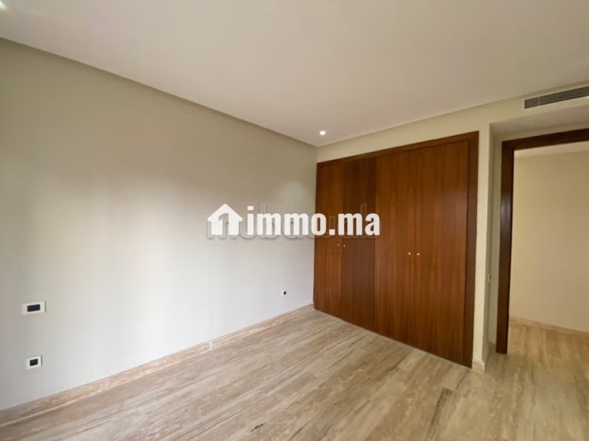 Magnifique Appertement 3 Chambres Sans Vis à Vis avec Terrasse Meuble ou Vide - Location Immobilier - Casablanca - photo 4