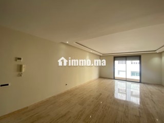 Magnifique Appertement 3 Chambres Sans Vis à Vis avec Terrasse Meuble ou Vide - Appartement à louer - Casablanca