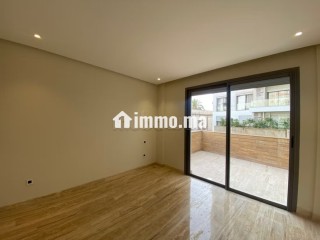 Magnifique Appertement 3 Chambres Sans Vis à Vis avec Terrasse Meuble ou Vide - Appartement à louer - Casablanca