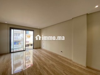 Magnifique Appertement 3 Chambres Sans Vis à Vis avec Terrasse Meuble ou Vide - Appartement à louer - Casablanca