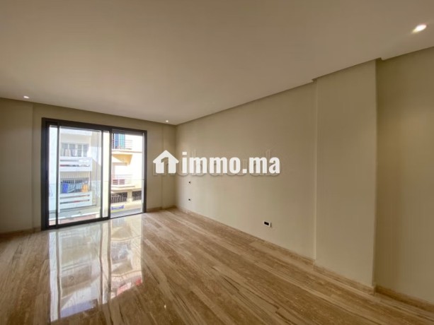 magnifique-appertement-3-chambres-sans-vis-a-vis-avec-terrasse-meuble-ou-vide-big-7
