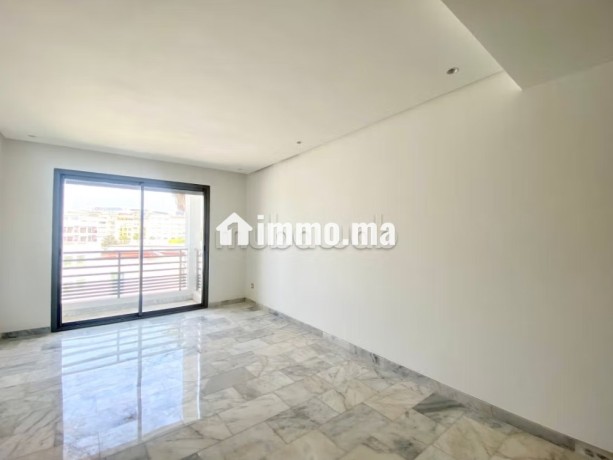 magnifique-studio-neuf-sans-vis-a-vis-en-location-vide-a-palmier-casablanca-big-1
