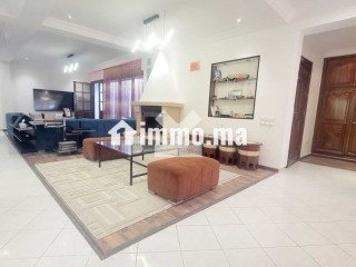 appartement-a-louer-de-1300-m2-a-casablanca-maarif