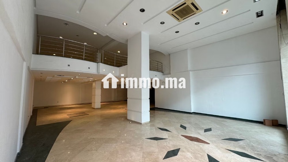 Local commercial à louer à Massira à côté ONOMO - Location Immobilier - Casablanca - photo 1